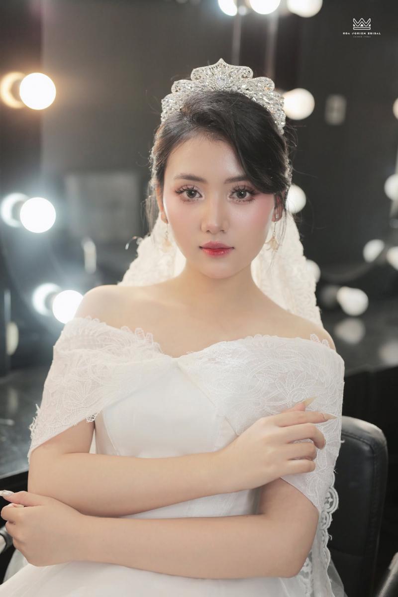 Hoa Nghiêm Bridal