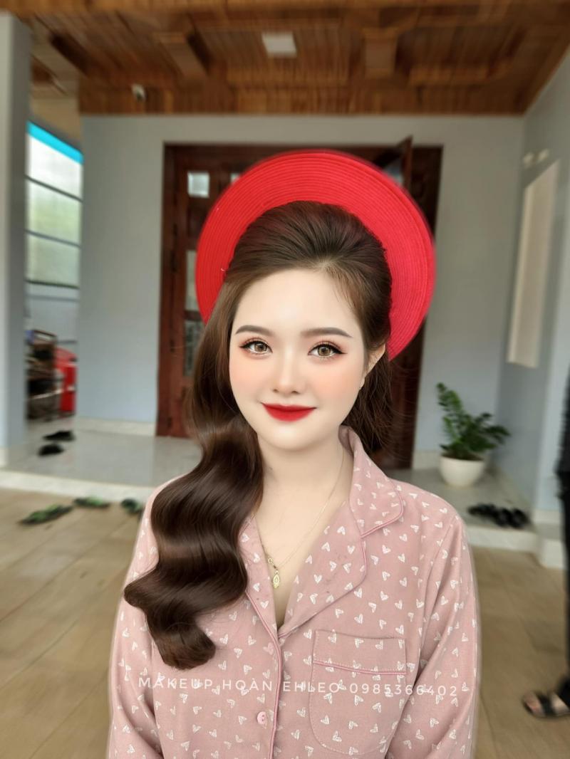 Hoàn Makeup