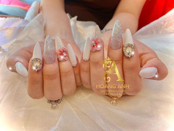 Các mẫu nail tại Hoàng Anh Nail luôn thể hiện được cái sự mới mẻ và ấn tượng hết mức