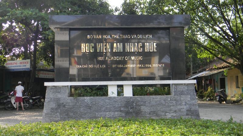 Học viên Âm nhạc Huế