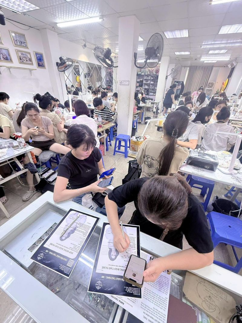 Học Viện Amari Nail