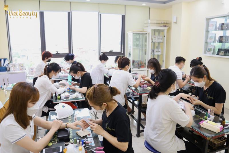 Top 7 Trung tâm dạy học nail uy tín và chuyên nghiệp nhất tại Hà Nội - Toplist.vn
