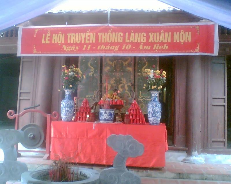 Hội làng Xuân Nộn