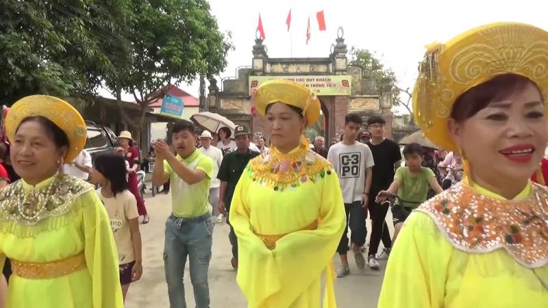 Hội làng Xuân Trạch