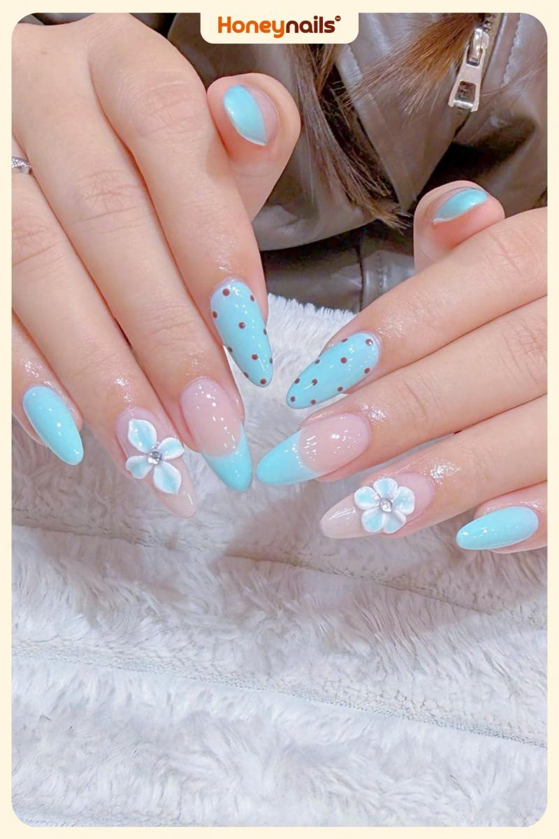 Honey Nails
