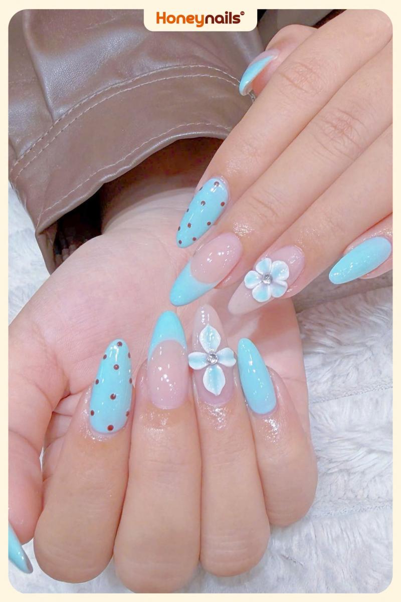 Honey Nails