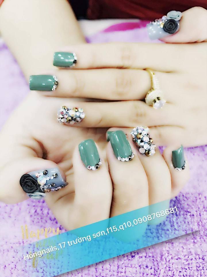 Mẫu nail sang trọng đang được ưa chuộng tại Hồng Nails