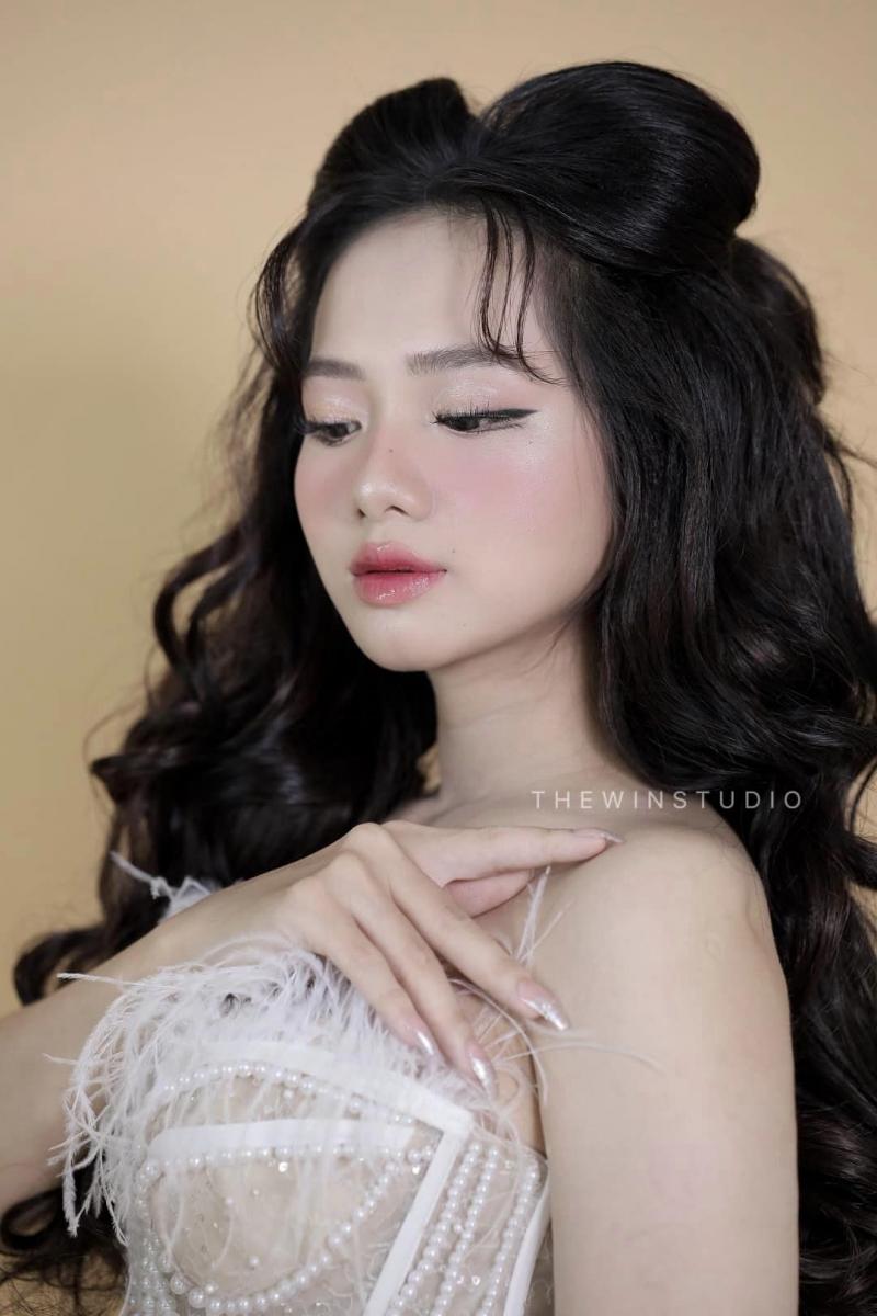 Hồng Phấn Makeup (The Win Studio)