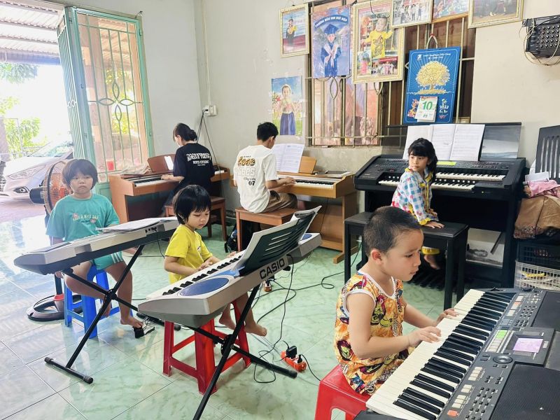 Hồng Phúc Music Center