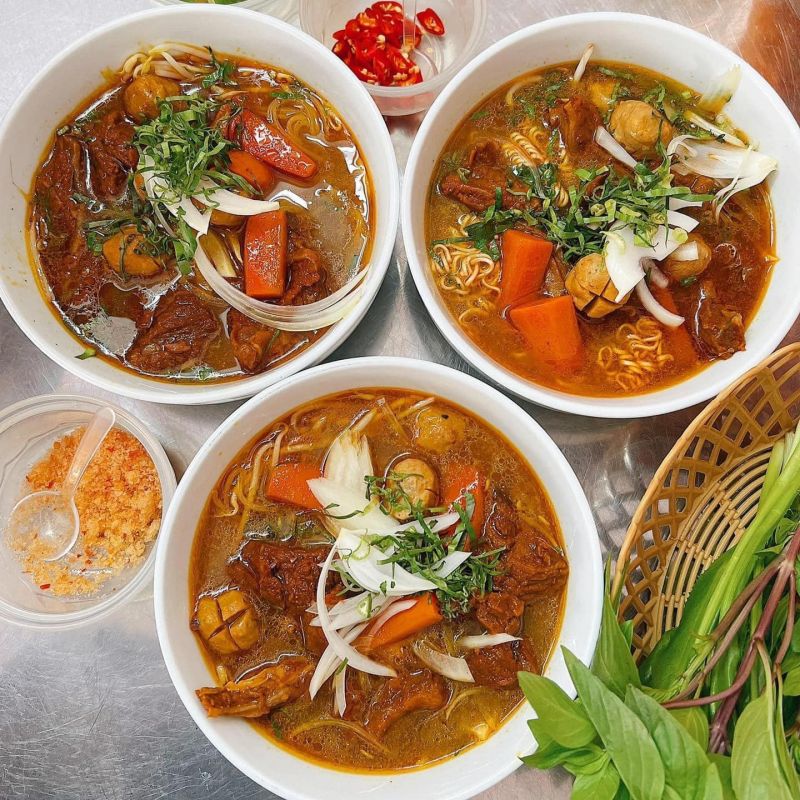 Hủ Tiếu Bò Kho Thư