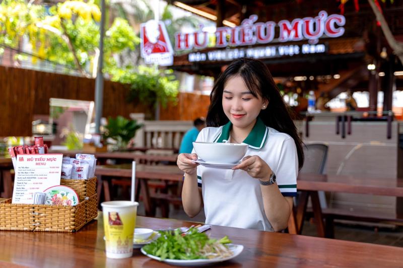 Hủ Tiếu Mực Ông Già Cali