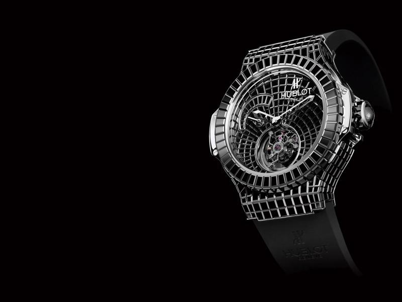 Một chiếc Hublot Black Caviar có giá là 1 triệu USD