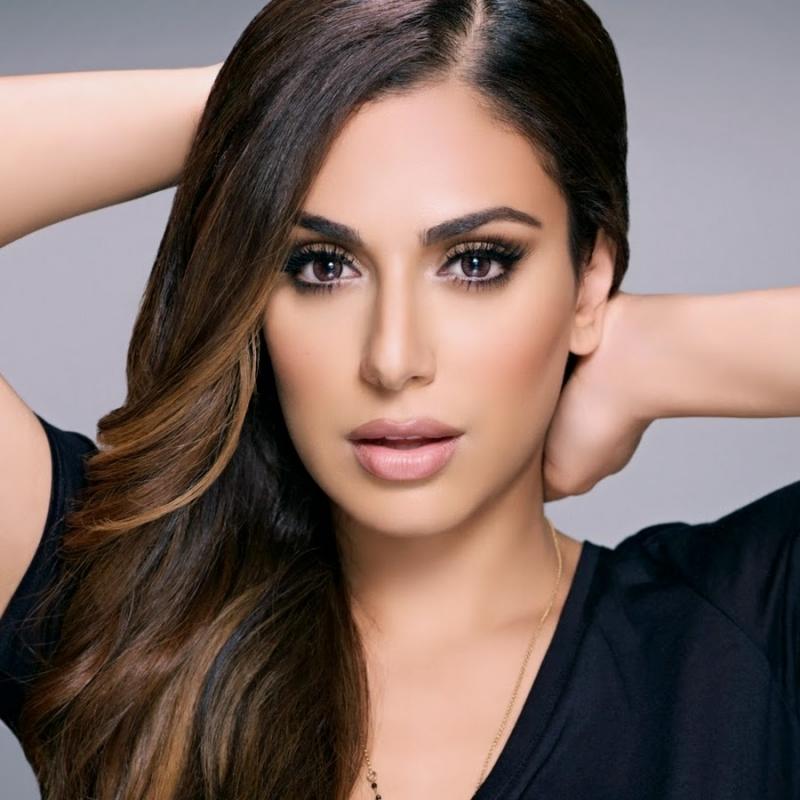 Huda Kattan được mệnh danh là bản sao của Kim Kardashian.