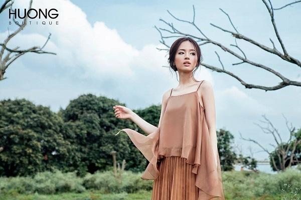 Chiếc váy nhẹ nhàng tinh tế và nữ tính tại Huong Boutique