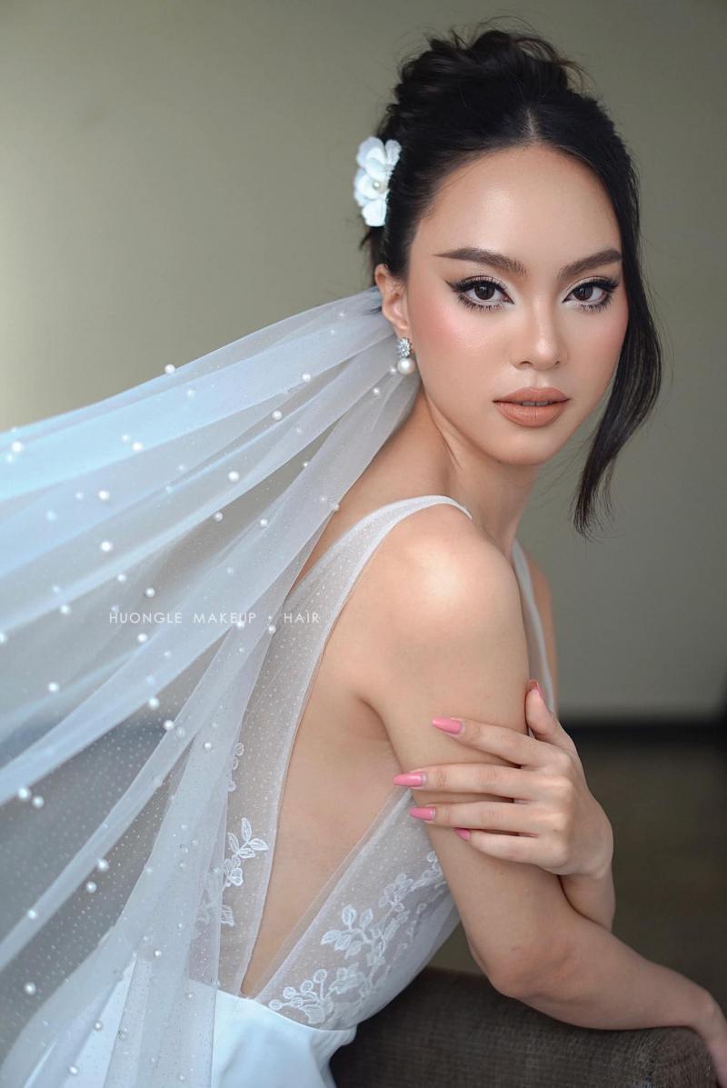 HUONG LE Makeup Artist