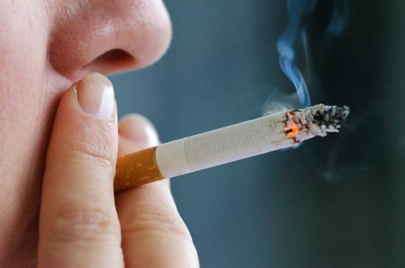 Hút thuốc lá trong phòng vệ sinh tăng nguy cơ bị ung thư phổi gấp 3 lần