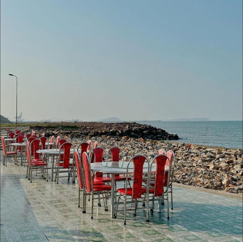 Huy Hoàn Restaurant