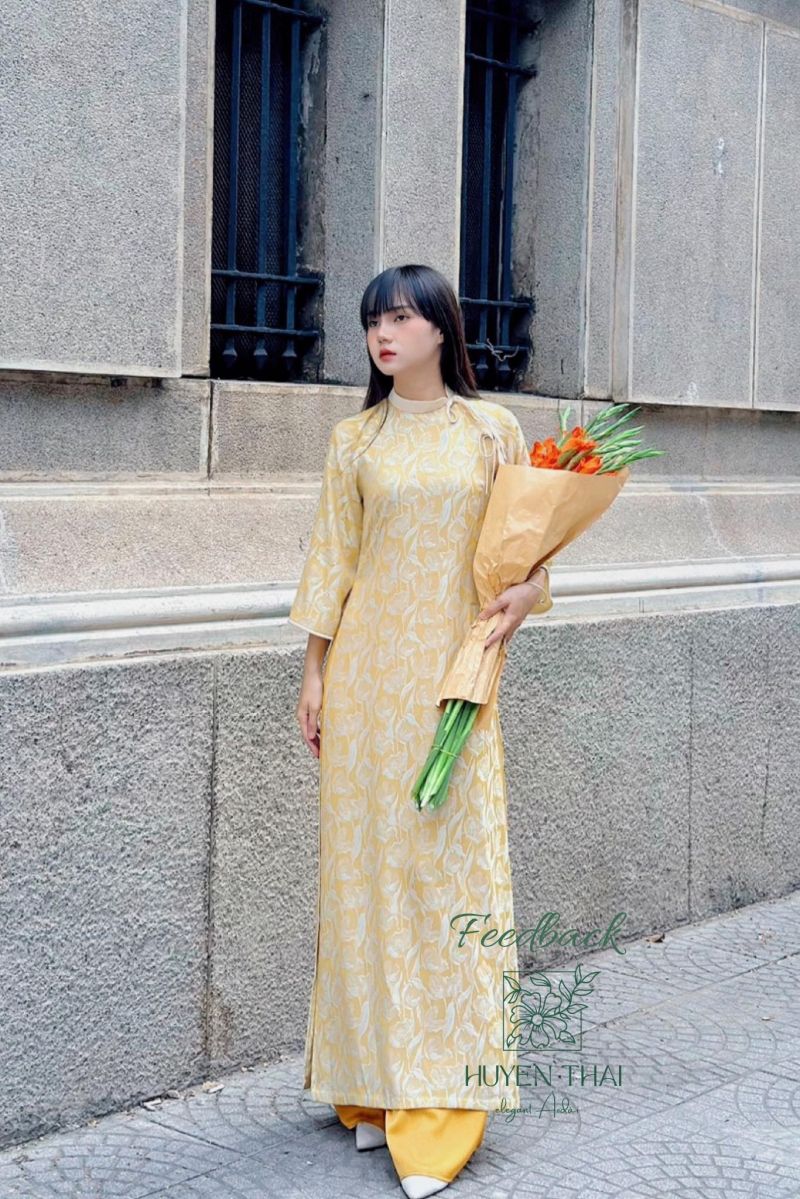 Huyền Thái Elegen Áo Dài