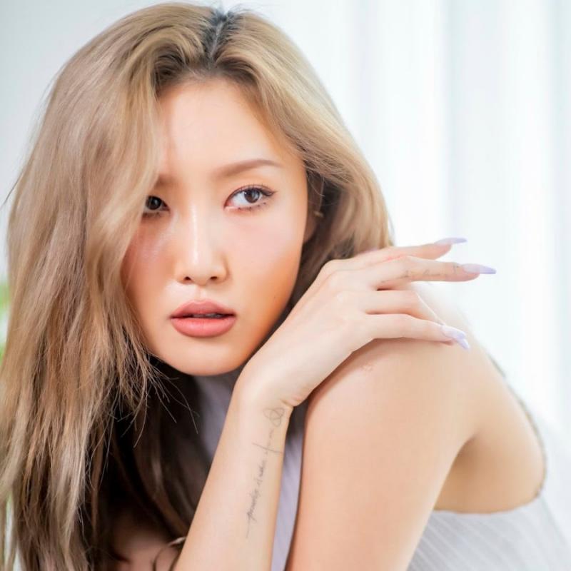 Hwasa - Mamamoo