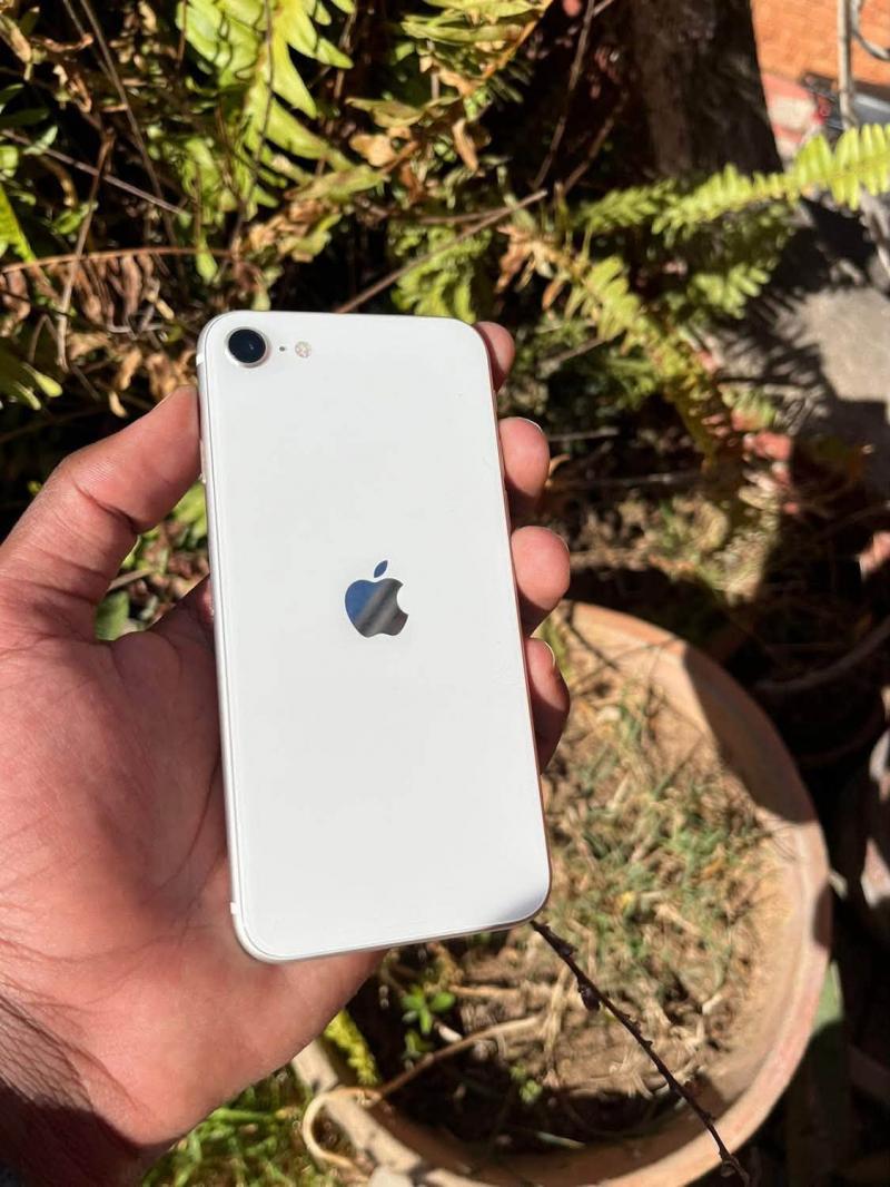 iPhone SE 2022 – Chip mạnh trong thân máy nhỏ