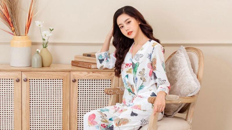 Đồ ngủ xinh xắn tại Iro Shop