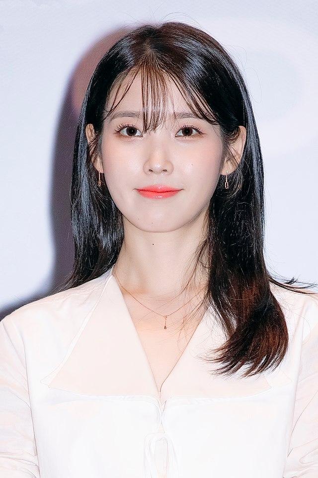 IU