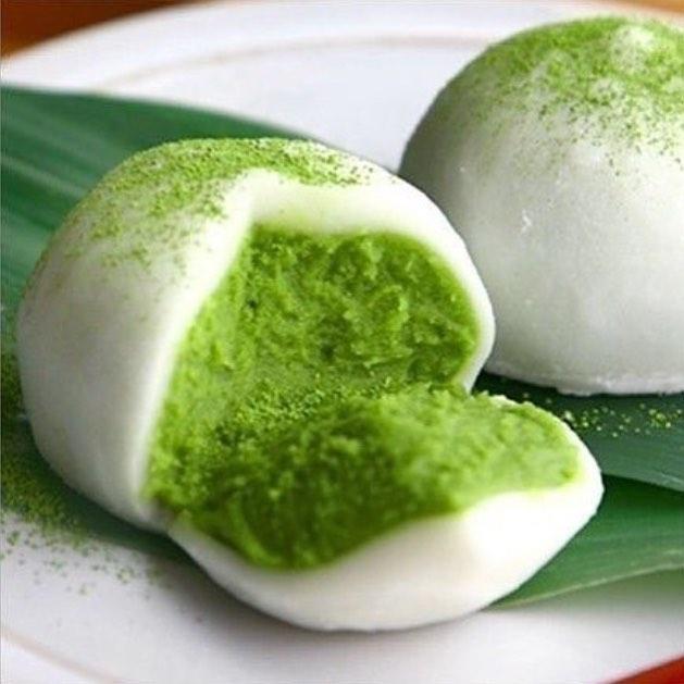 Bánh mochi vị matcha tại Japanit Coffee & Matcha House