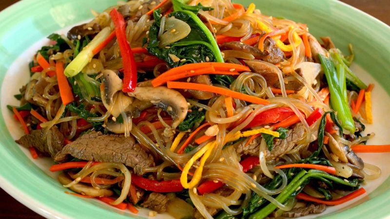 Japchae- Miến trộn Hàn Quốc