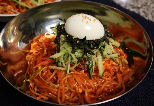 Jjolmyeon - Mì Trộn Rau Củ