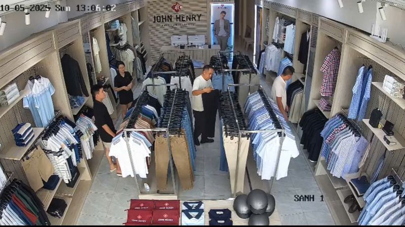 JOHN HENRY LÊ DUẨN LONG THÀNH