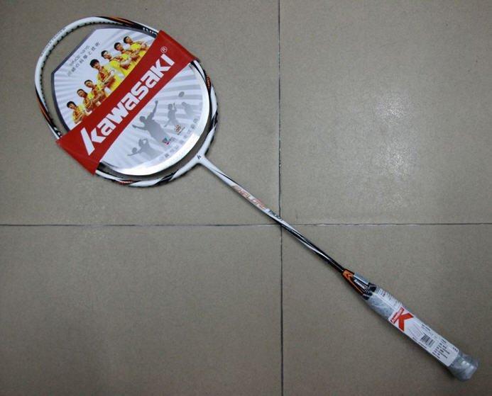 Chiếc vợt của hãng Kawasaki