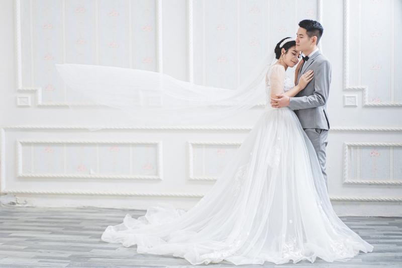 Kelly Khánh Bridal