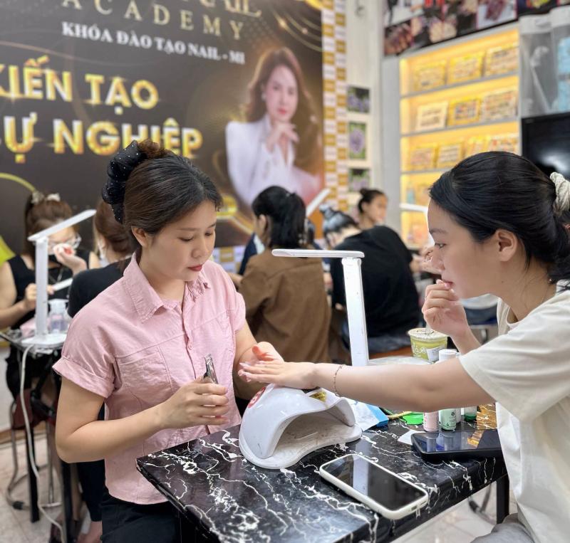 Kelly Nail Academy - Đào Tạo Nail Mi Chuyên Nghiệp tại Hà Nội