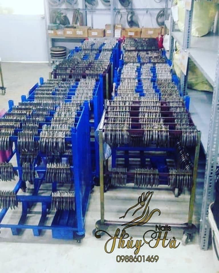 Kềm cắt móng Nguyễn Thuý Hà