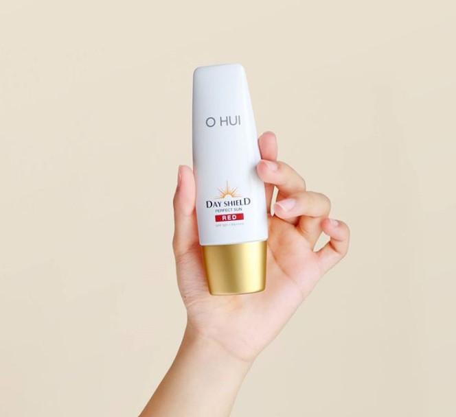 Kem chống nắng cho da nhạy cảm Ohui Day Shield Perfect Sun Red SPF50+ PA++++