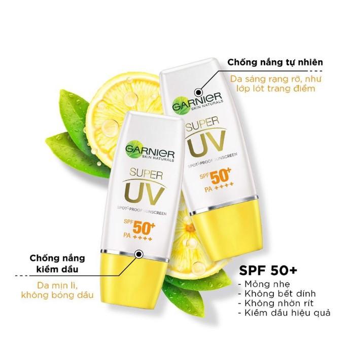 Kem chống nắng Garnier Light Complete Super UV Matte SPF50+PA+++