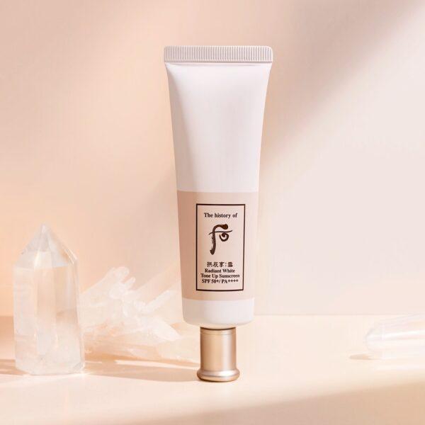 Kem chống nắng nâng tone da Whoo Gongjinhyang Seol Radiant White Tone Up Sunscreen SPF50+PA++++