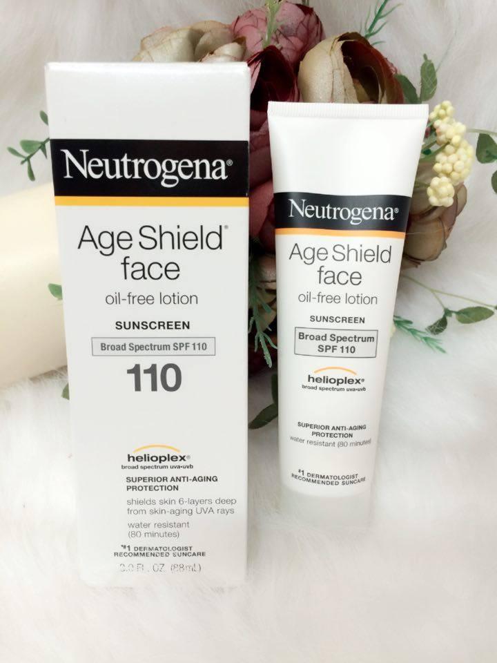 Neutrogena Age Shield Face là một sản phẩm kem chống nắng mà nhà Neutrogena đặc biệt sản xuất đanh tặng cho da mặt đang bị nguy cơ lão hoá đe doạ