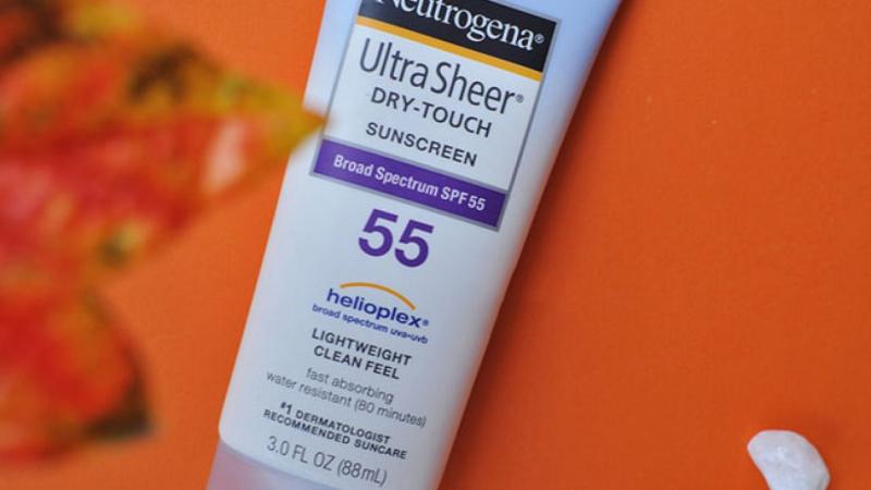 Neutrogena Ultra Sheer Dry Touch Sunscreen Broad Spectrum SPF 55 - Tuýp kem chống nắng bán chạy hàng đầu của Mỹ
