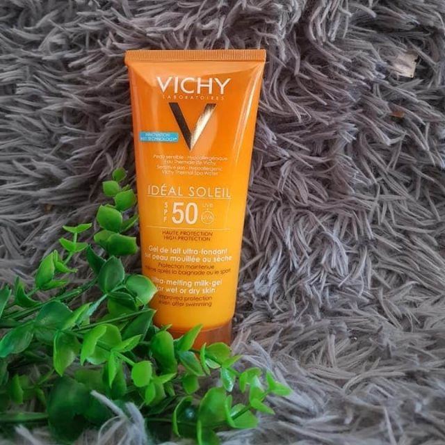 Kem chống nắng toàn thân dạng gel sữa không nhờn rít SPF 50 Chống tia UVA & UVB Vichy Ideal Soleil Ultra Melting 200ml