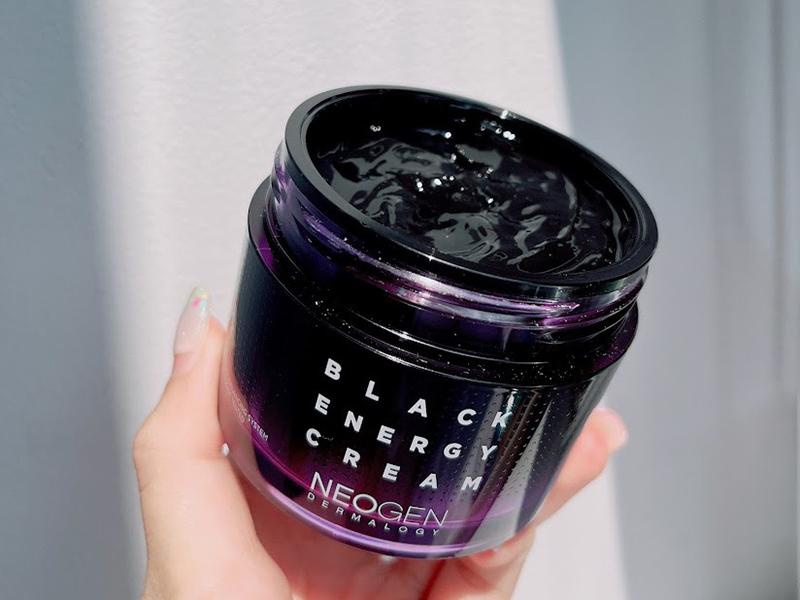 Kem dưỡng ẩm Neogen Dermalogy Black Energy Cream