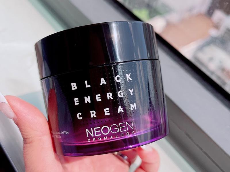 Kem dưỡng ẩm Neogen Dermalogy Black Energy Cream