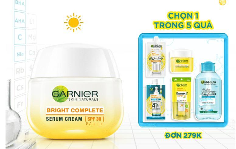 Kem dưỡng serum sáng da ban ngày Garnier SPF30