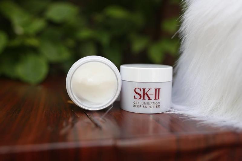 kem dưỡng trắng da mặt SK-ii Cellumination Deep Surge EX