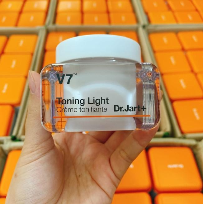 Kem dưỡng trắng, tái tạo làn da V7 Toning Light Dr.Jart+