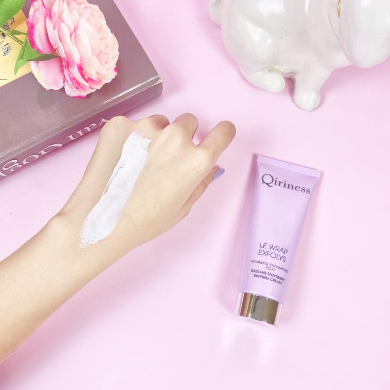 Kem tẩy da chết sinh học dịu nhẹ cải thiện bề mặt da và cho da rạng rỡ Qiriness Radiant Enzymatic Buffing Cream