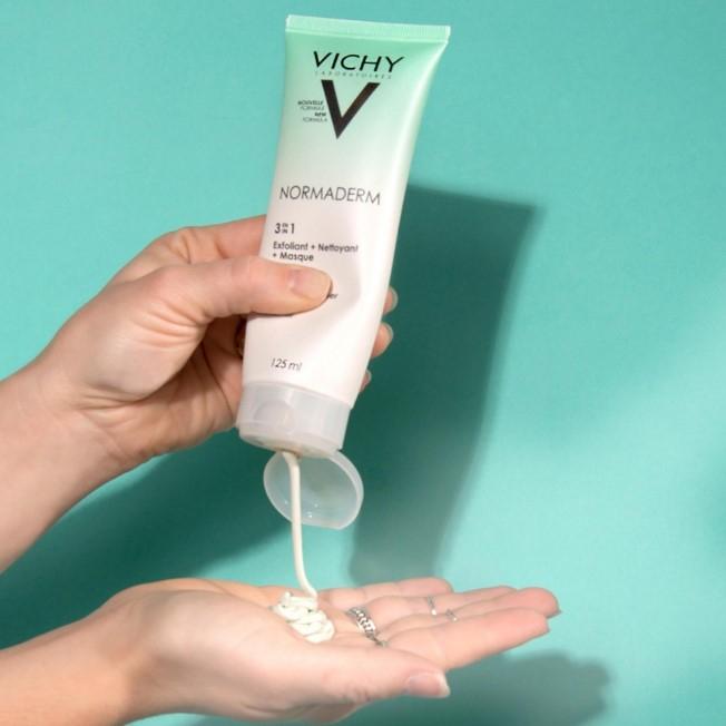 Kem tẩy tế bào chết 3 tác dụng Vichy Normaderm