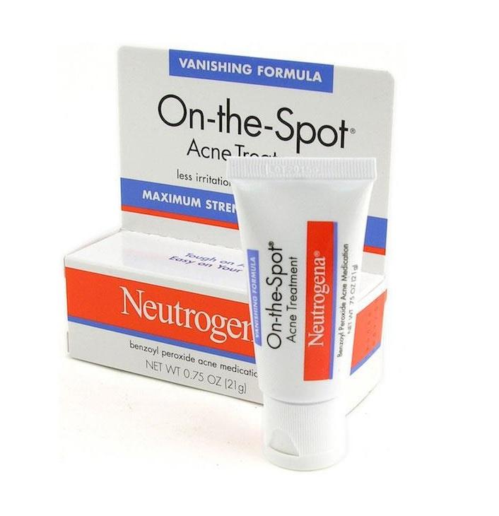 Kem trị mụn Neutrogena On The Spot Acne Treatment