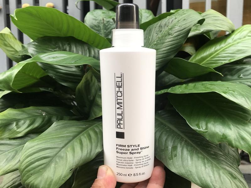 Keo xịt tạo kiểu cứng và sáng bóng Freeze and Shine Super Spray Paul Mitchell