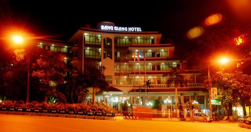 Khách sạn Bằng Giang